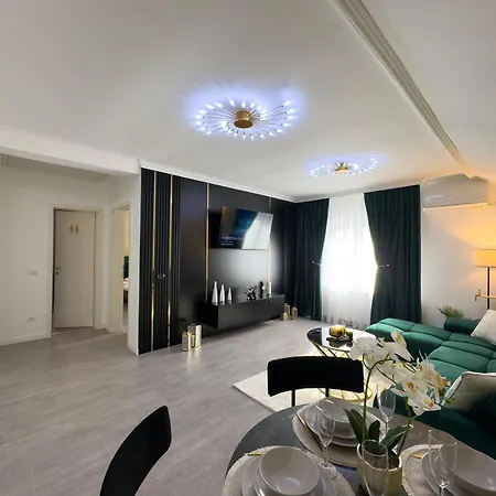 Apartment S&s 1 Bedroom With Balcony And Garden Free Parking At Location 2 Spaces *