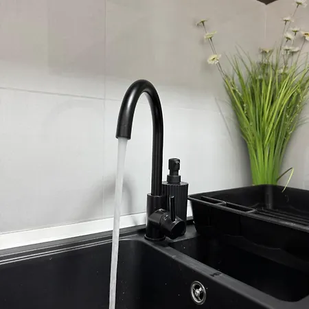 S&s 1 Bedroom With Balcony And Garden Free Parking At Location 2 Spaces דירה טימישוארה