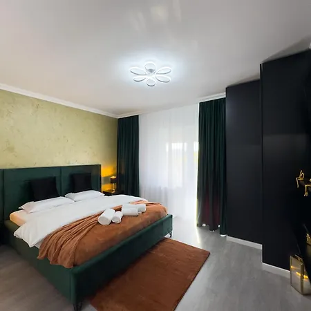 S&s 1 Bedroom With Balcony And Garden Free Parking At Location 2 Spaces דירה