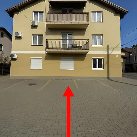 S&s 1 Bedroom With Balcony And Garden Free Parking At Location 2 Spaces Apartment *