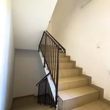 S&s 1 Bedroom With Balcony And Garden Free Parking At Location 2 Spaces דירה טימישוארה